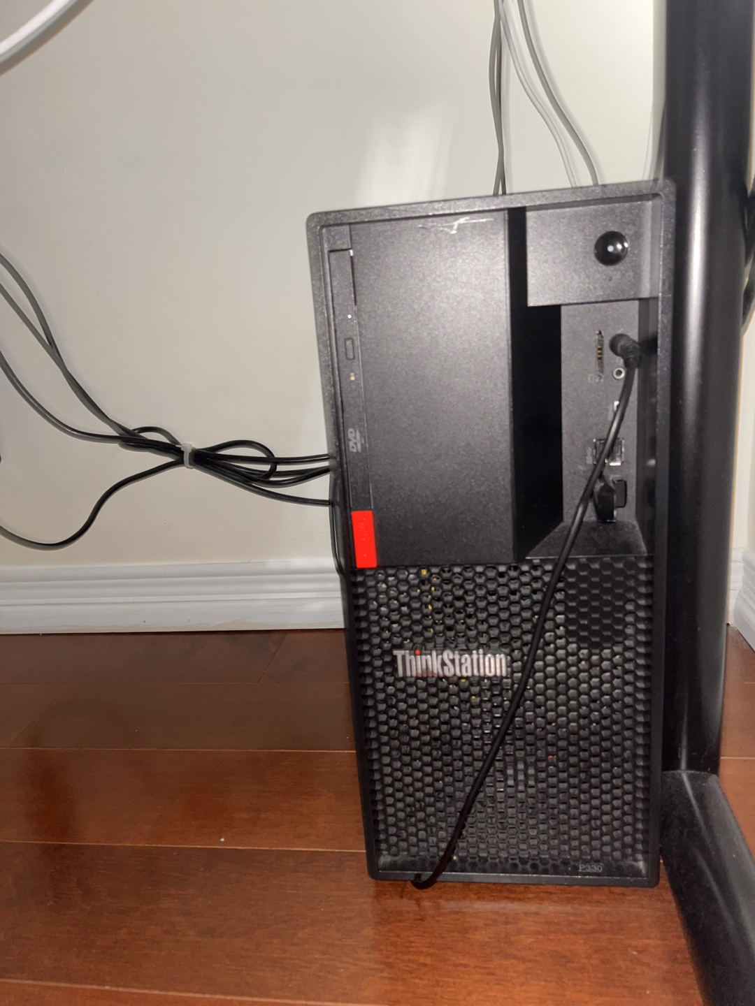 Lenovo ThinkStation Desktop Computer - photo 4