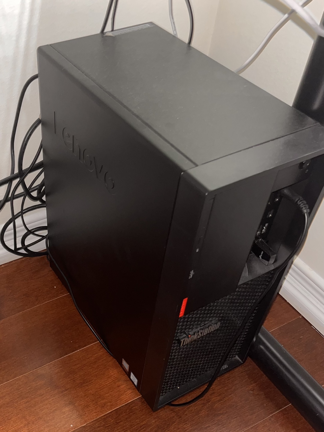 Lenovo ThinkStation Desktop Computer - photo 2