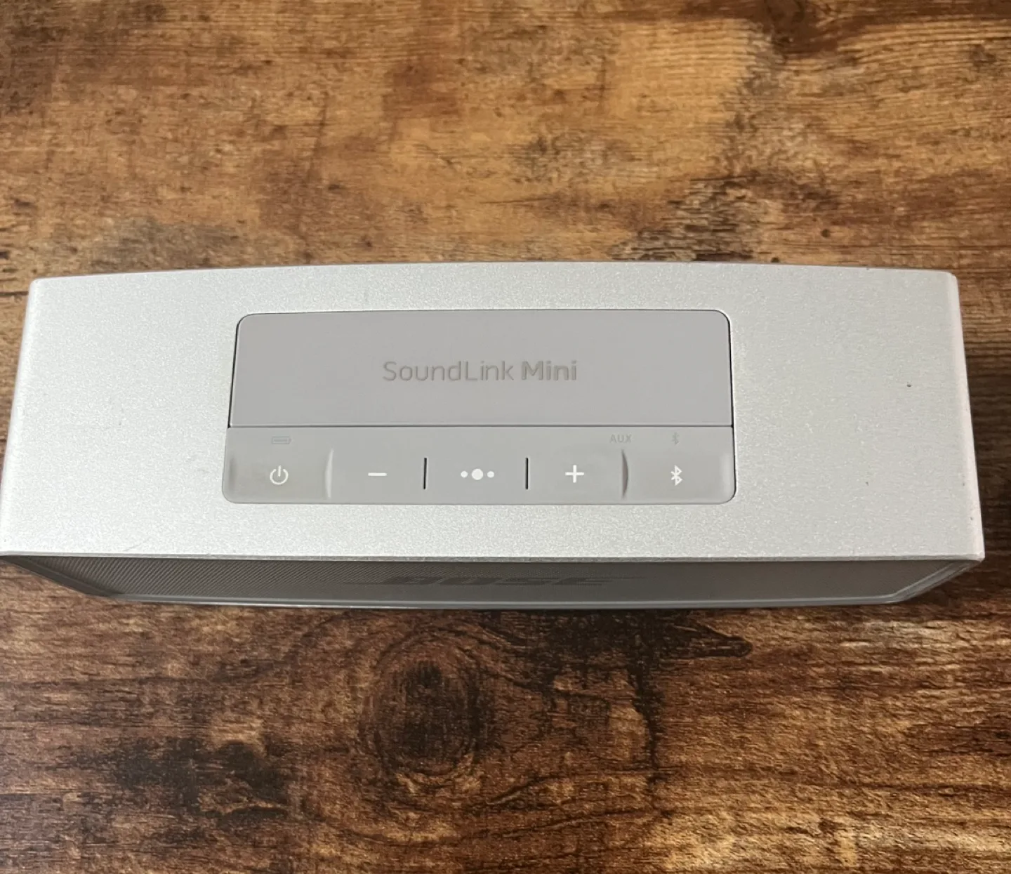 Bose SoundLink Mini II Bluetooth Speaker with Charging Cradle image indicator(4)