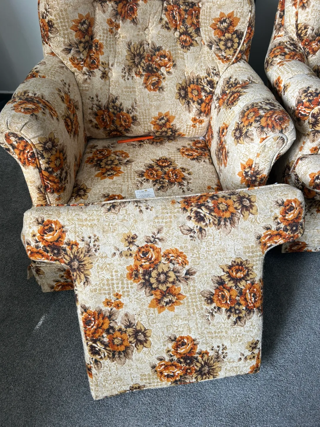 Vintage Floral Sofa and rocking chair image indicator(6)