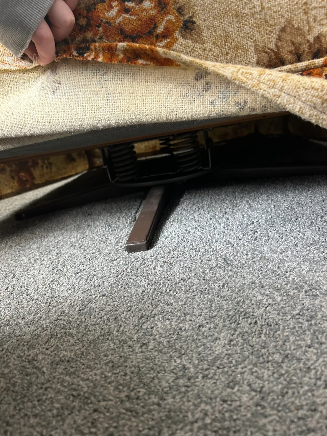 Vintage Floral Sofa and rocking chair image indicator(7)