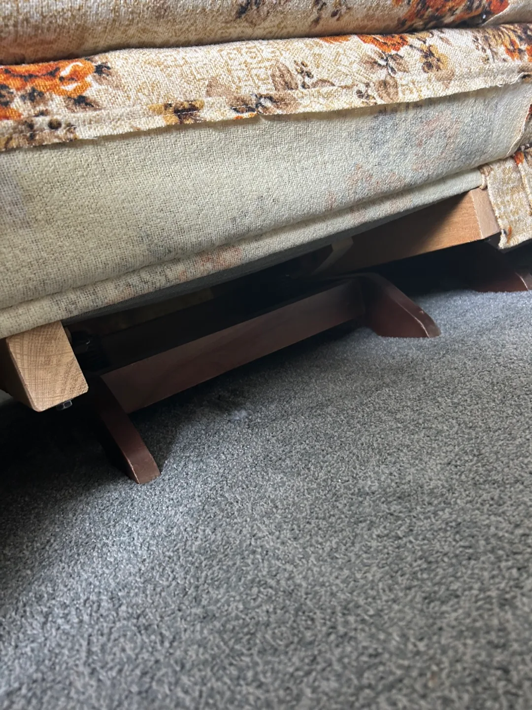 Vintage Floral Sofa and rocking chair image indicator(8)