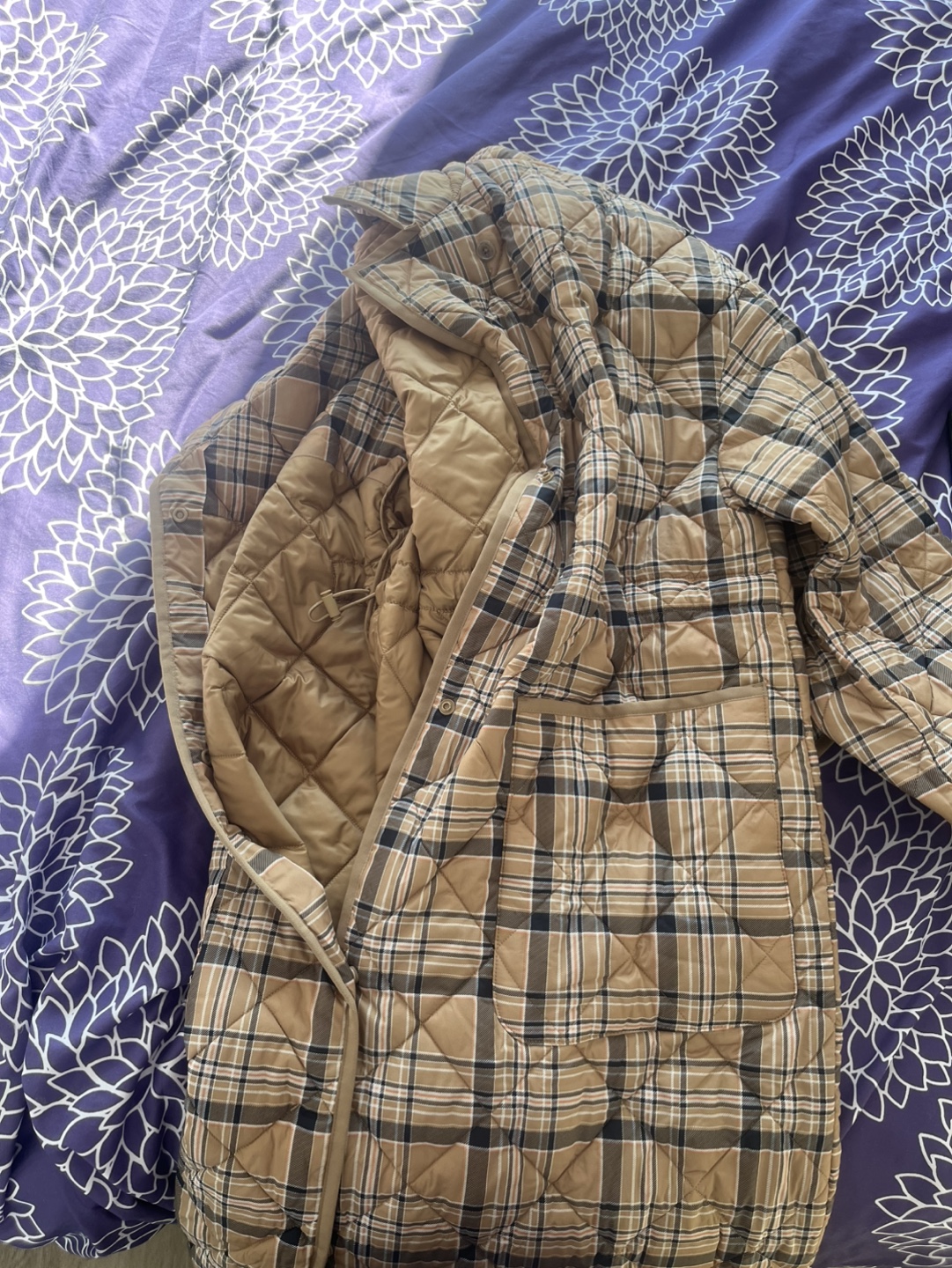 UNIQLO Oversized Beige Plaid Quilted Coat - new with tags! - photo 5