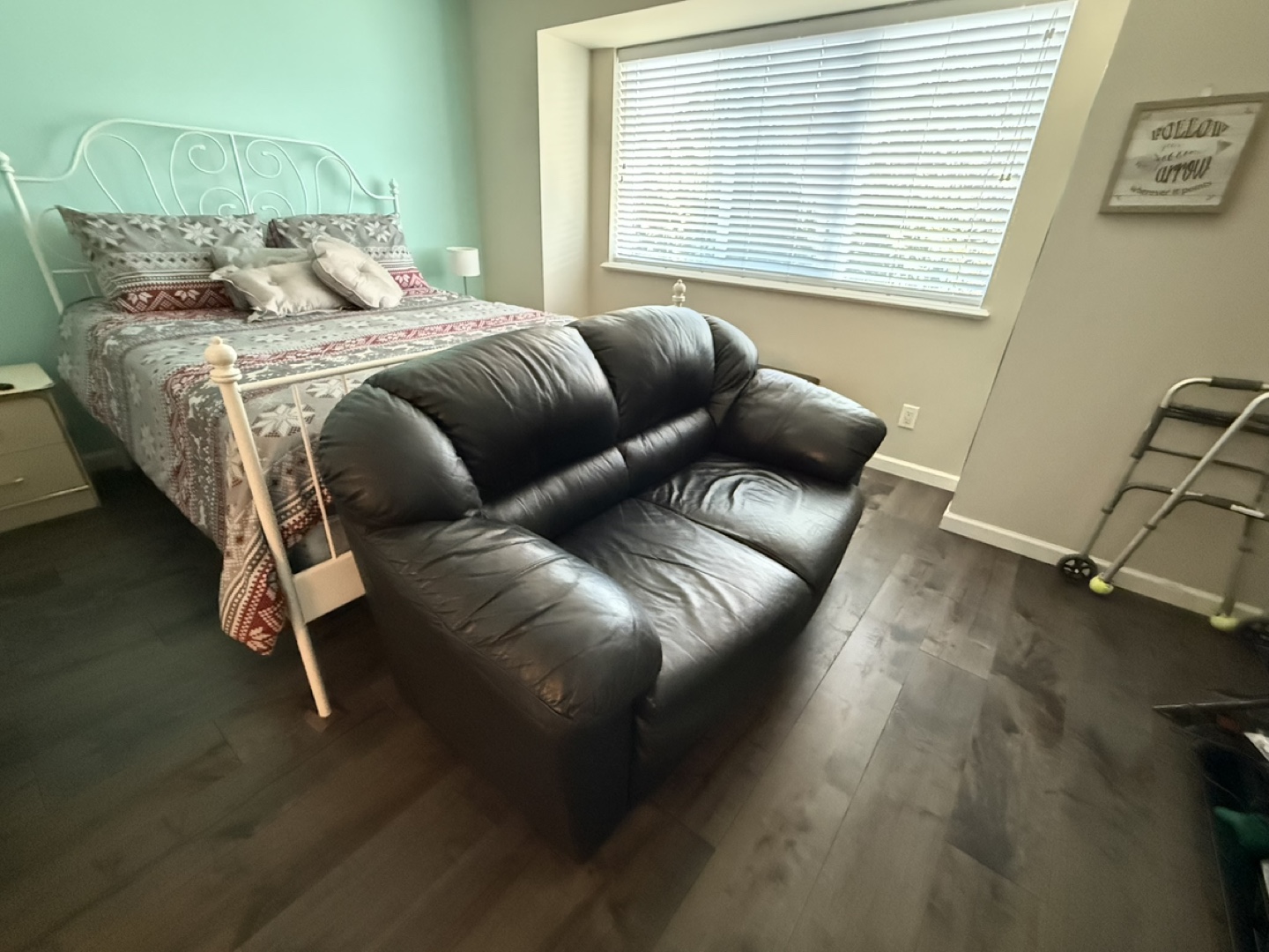 Queen Size Bed Frame & Mattress - photo 3