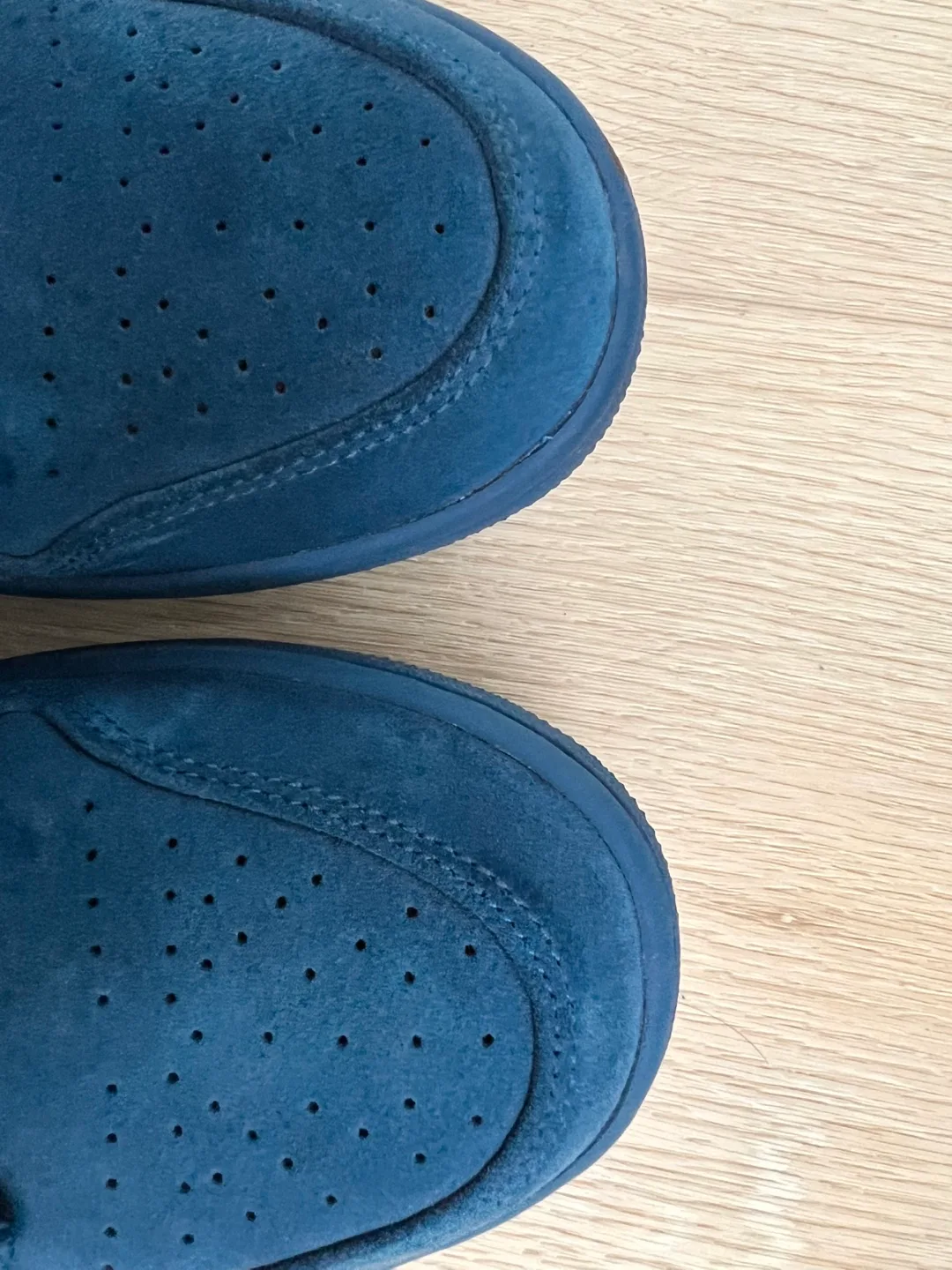 Jordan 1 Retro blue Suede image indicator(3)
