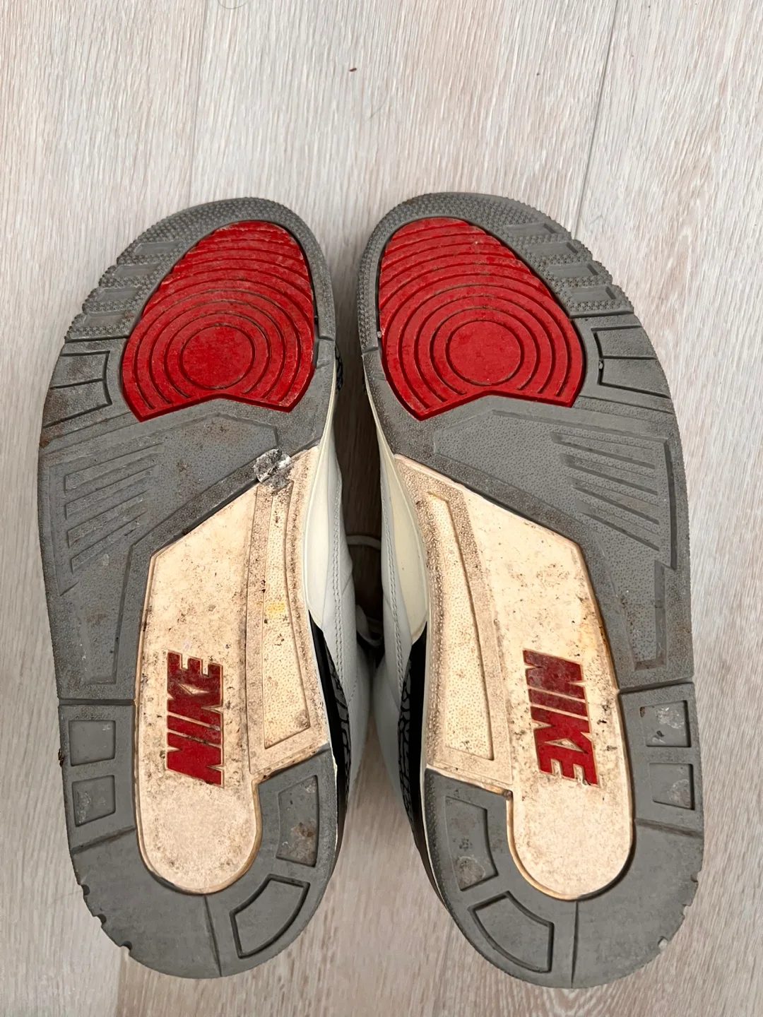 Jordan 3 Retro White Cement Reimagined image indicator(6)