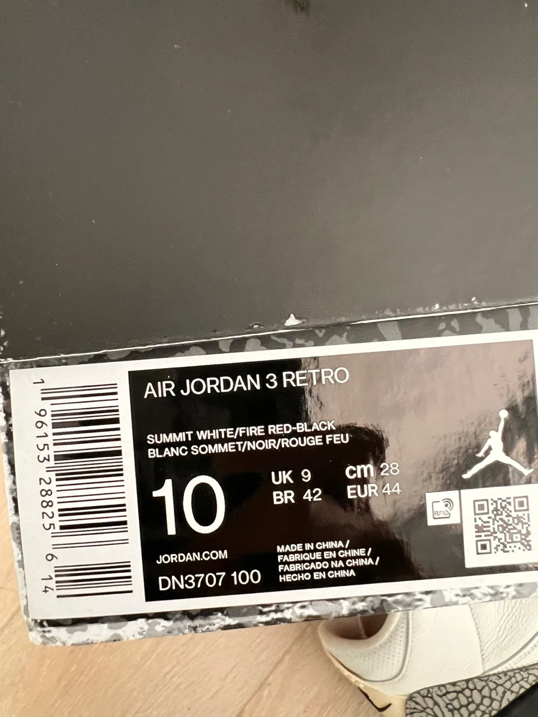 Jordan 3 Retro White Cement Reimagined image indicator(8)