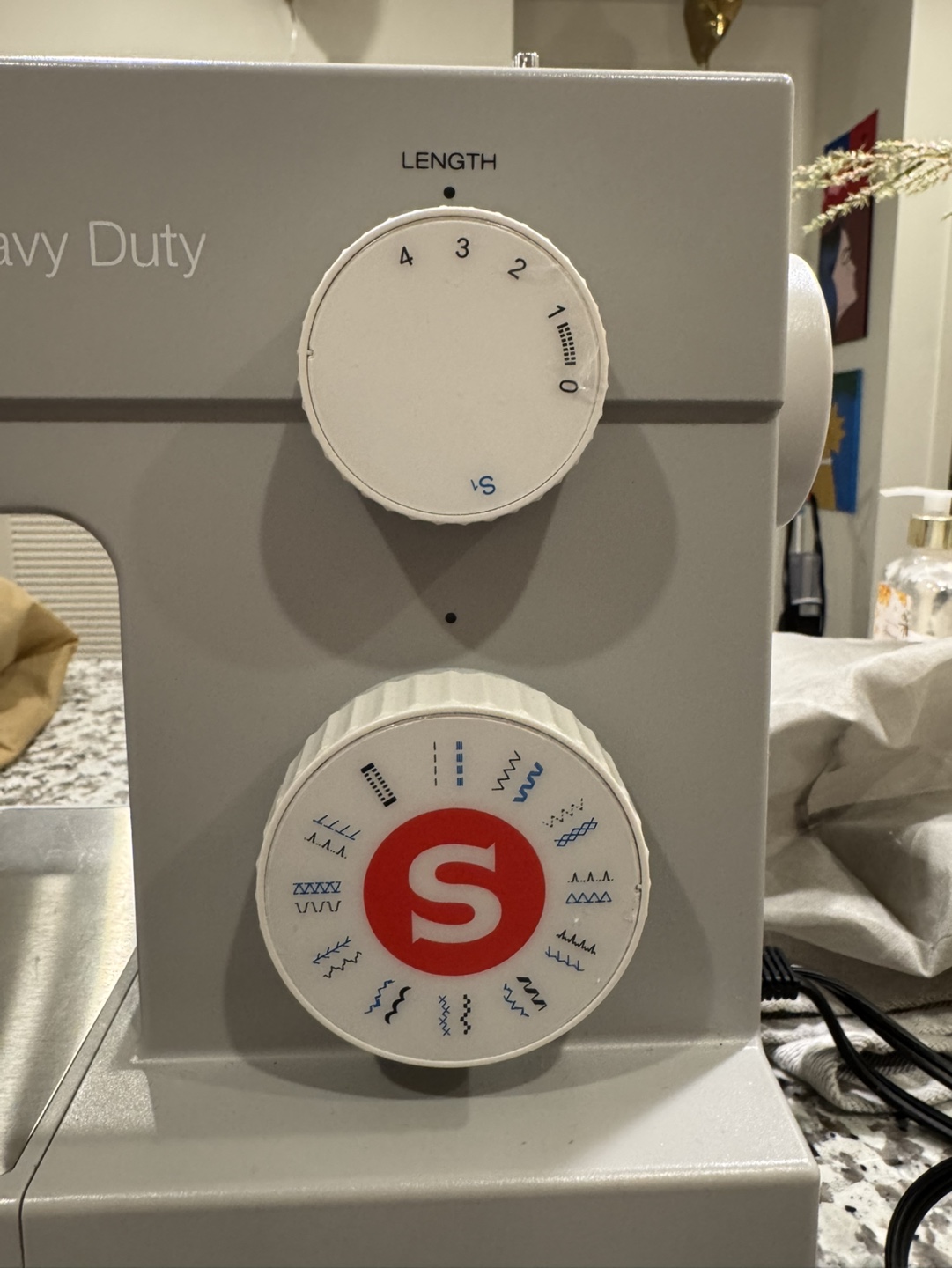 Singer Heavy Duty Sewing Machine - photo 4