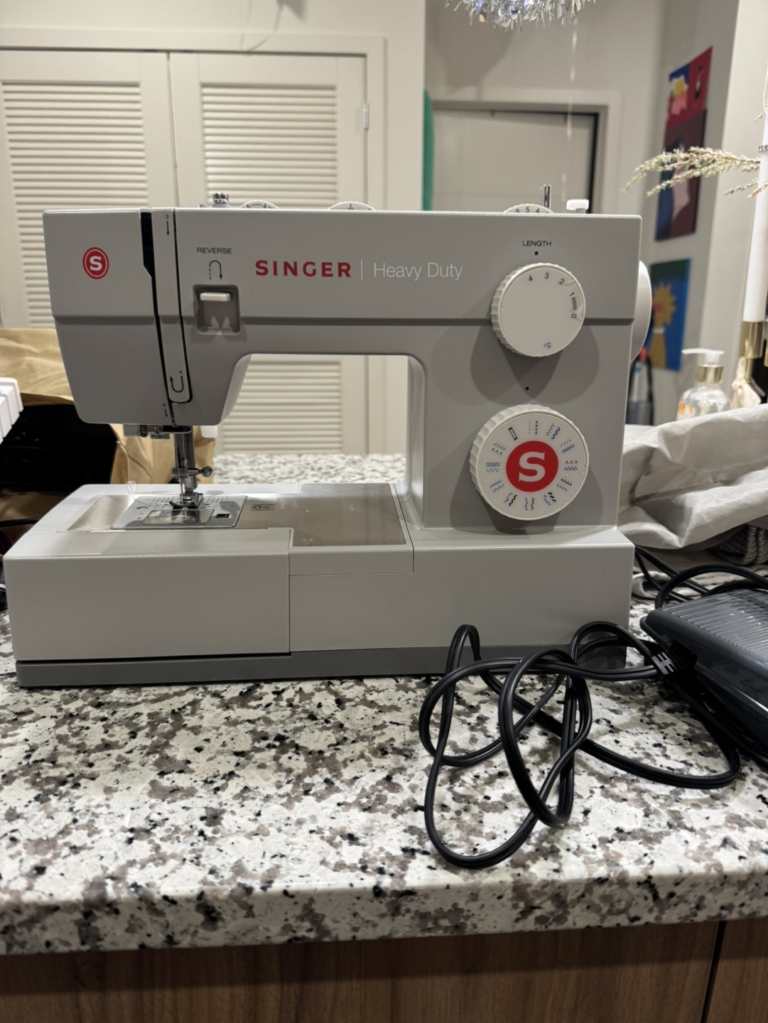 Singer Heavy Duty Sewing Machine