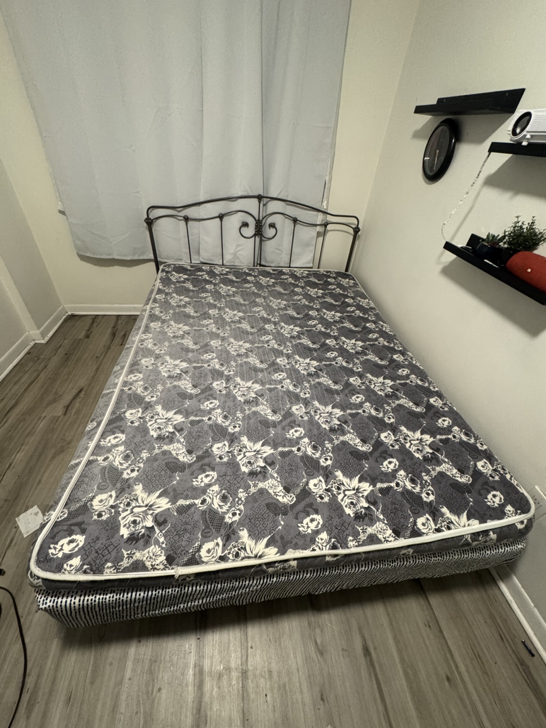Queen Size Metal Frame Bed with Box Spring
