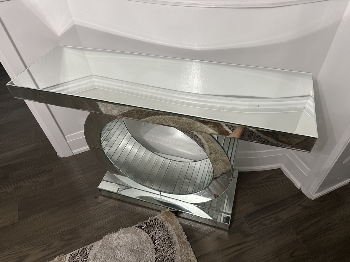 Elegant Mirrored Console Table - photo 2