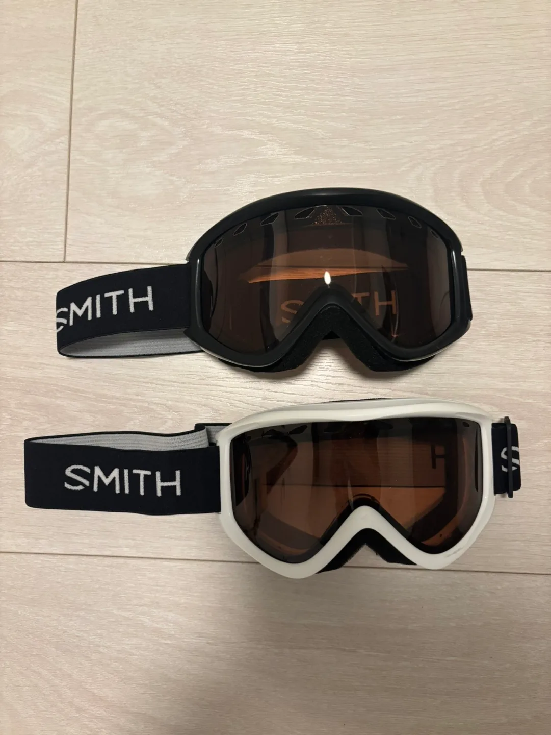 Two pairs of Smith Goggles with two protective cases thumbnail