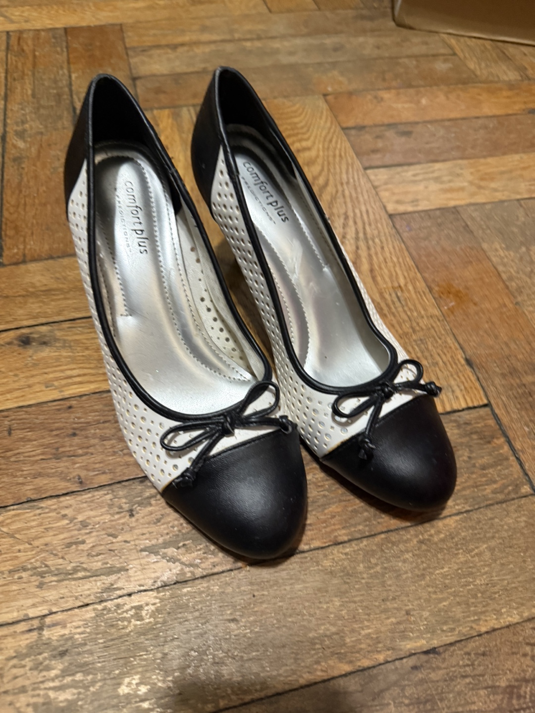 Women's Comfort Plus Perforated Two-Tone Heels