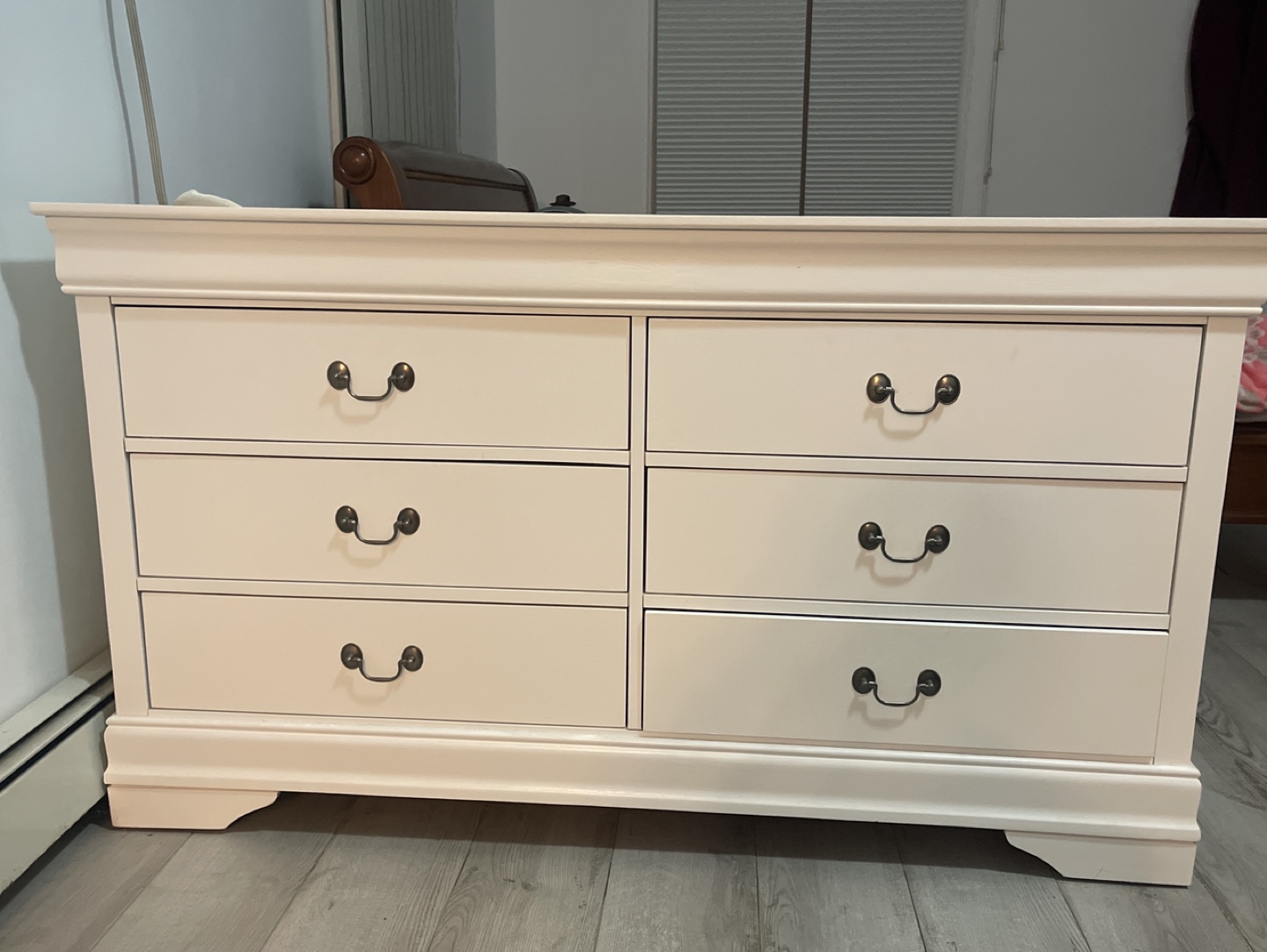 White 6-Drawer Dresser