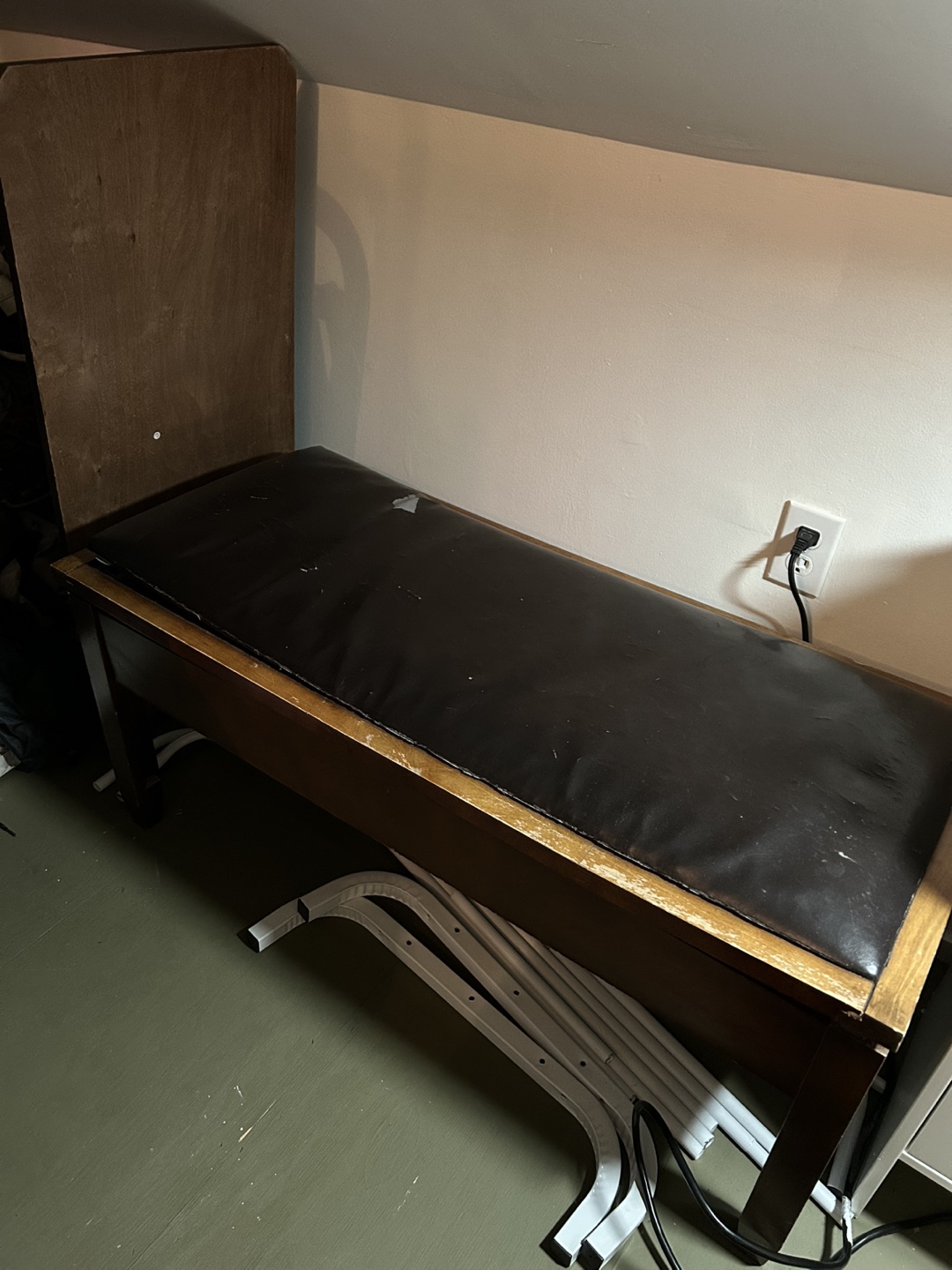 Vintage Wooden Storage Bench with Lift-Top