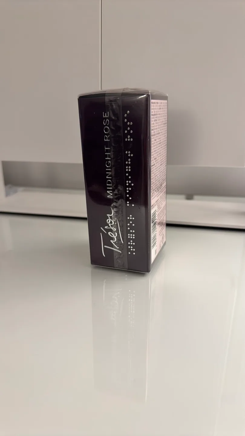 Lancôme Trésor Midnight Rose L'Eau de Parfum 30ml image indicator(2)
