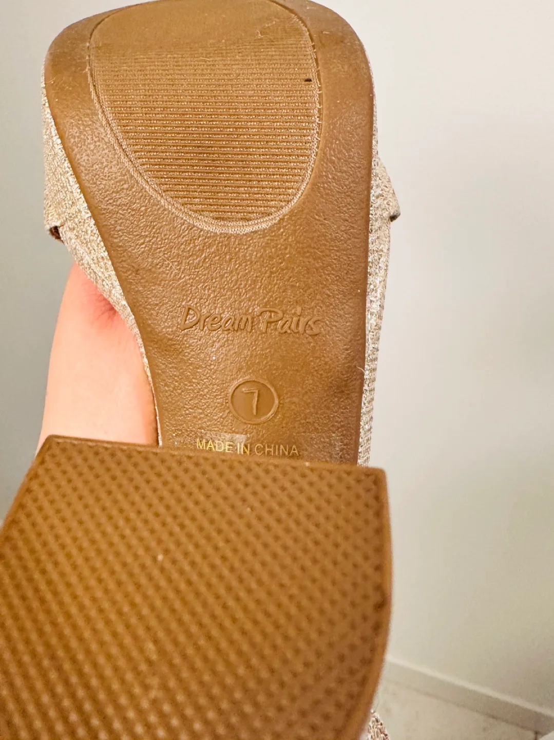 Gold Glitter Platform Heels - Size 7 image indicator(5)