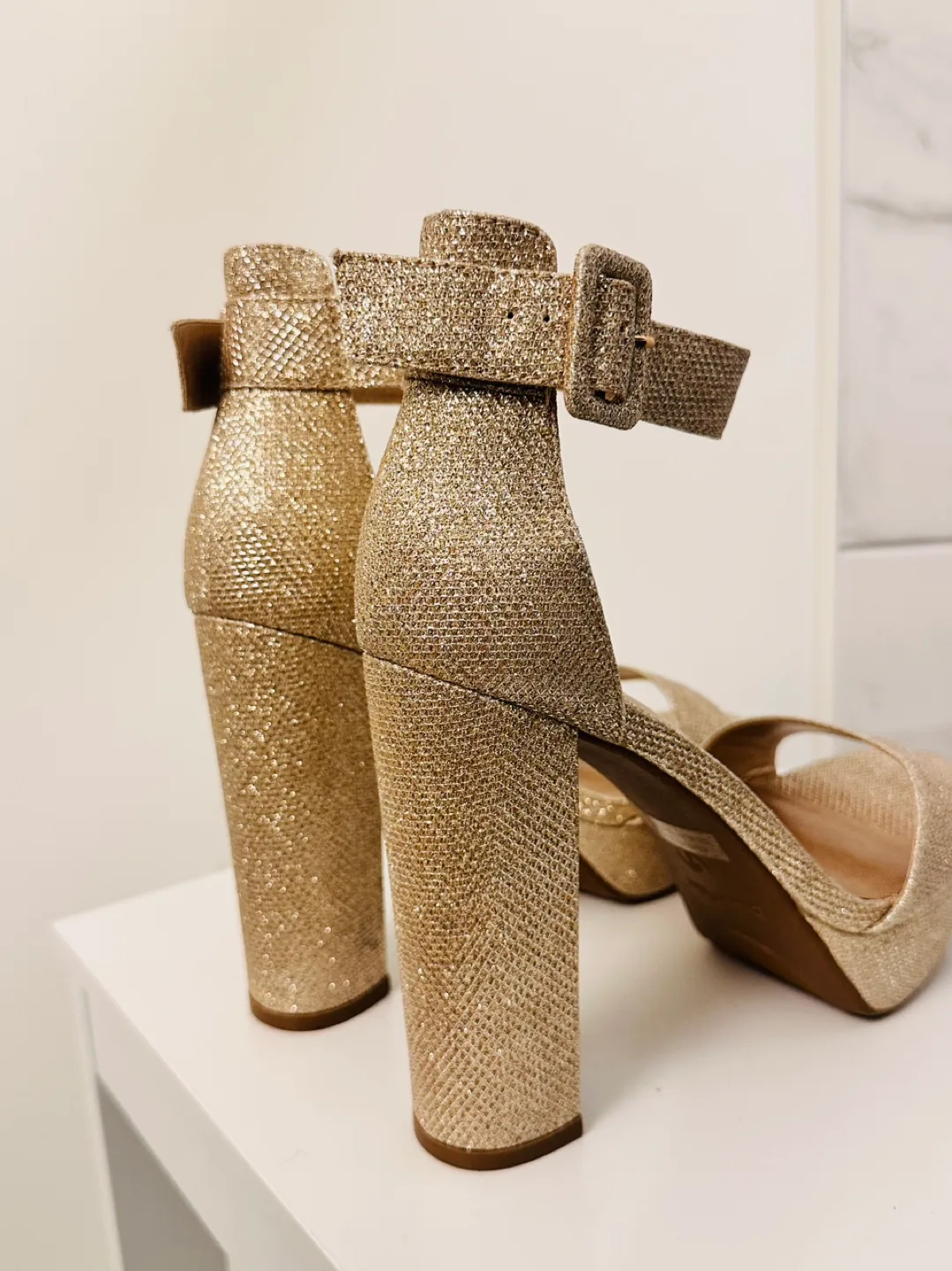 Gold Glitter Platform Heels - Size 7 image indicator(3)