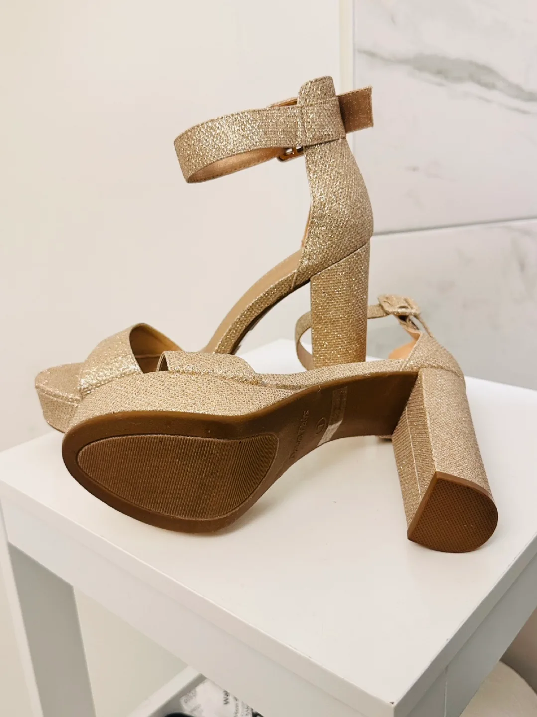 Gold Glitter Platform Heels - Size 7 image indicator(4)