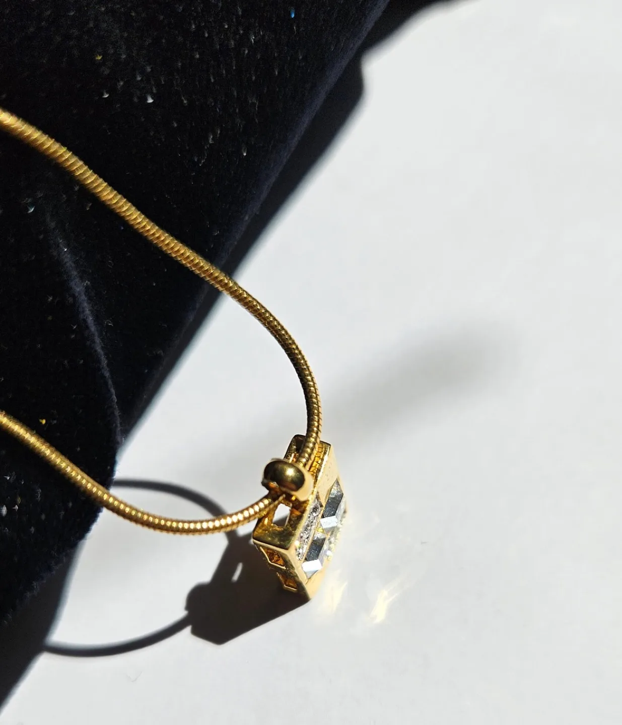 Gold Tone Necklace with Crystal Pendant image indicator(3)