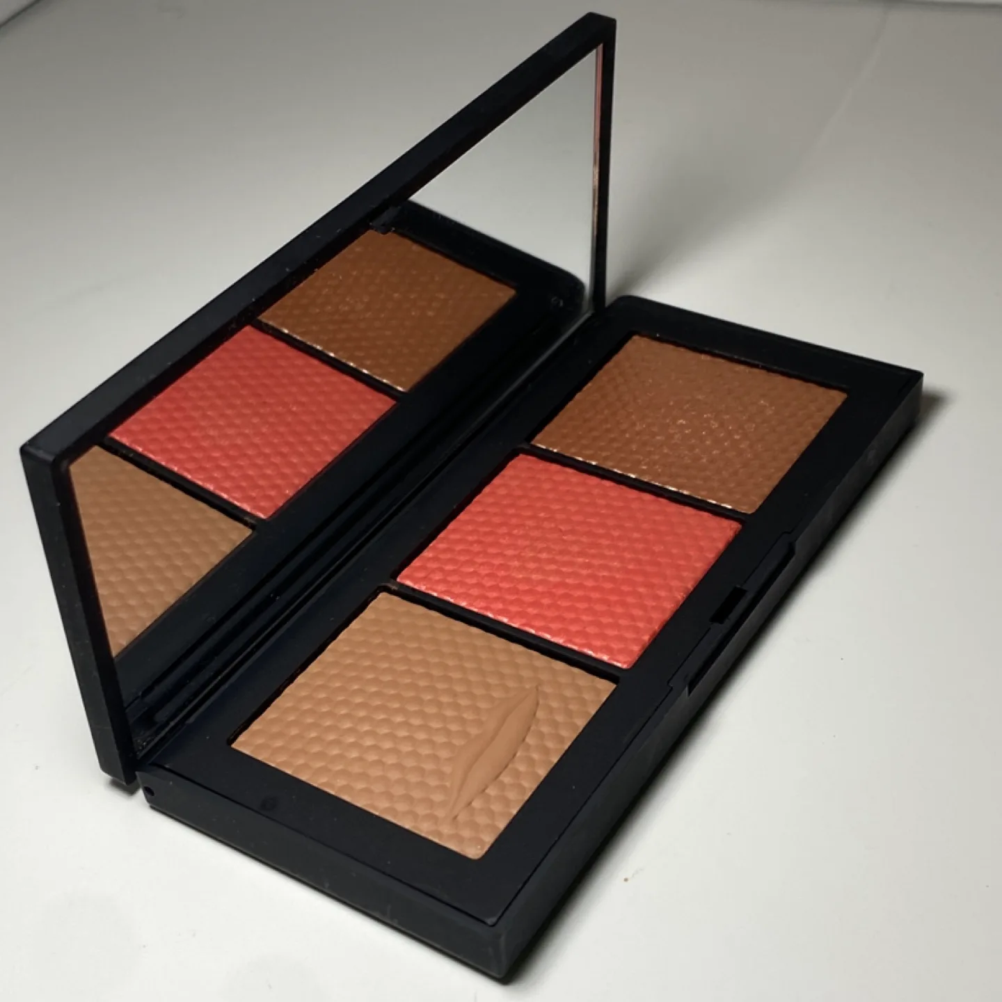 NARS Man Ray Limited Edition Eyeshadow and Blush Palettes image indicator(5)