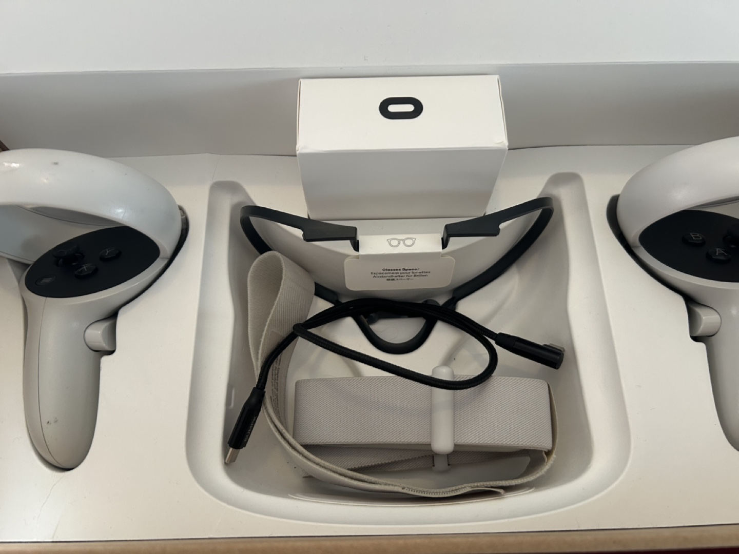 Meta Quest 2 VR Headset with Accessories - photo 2
