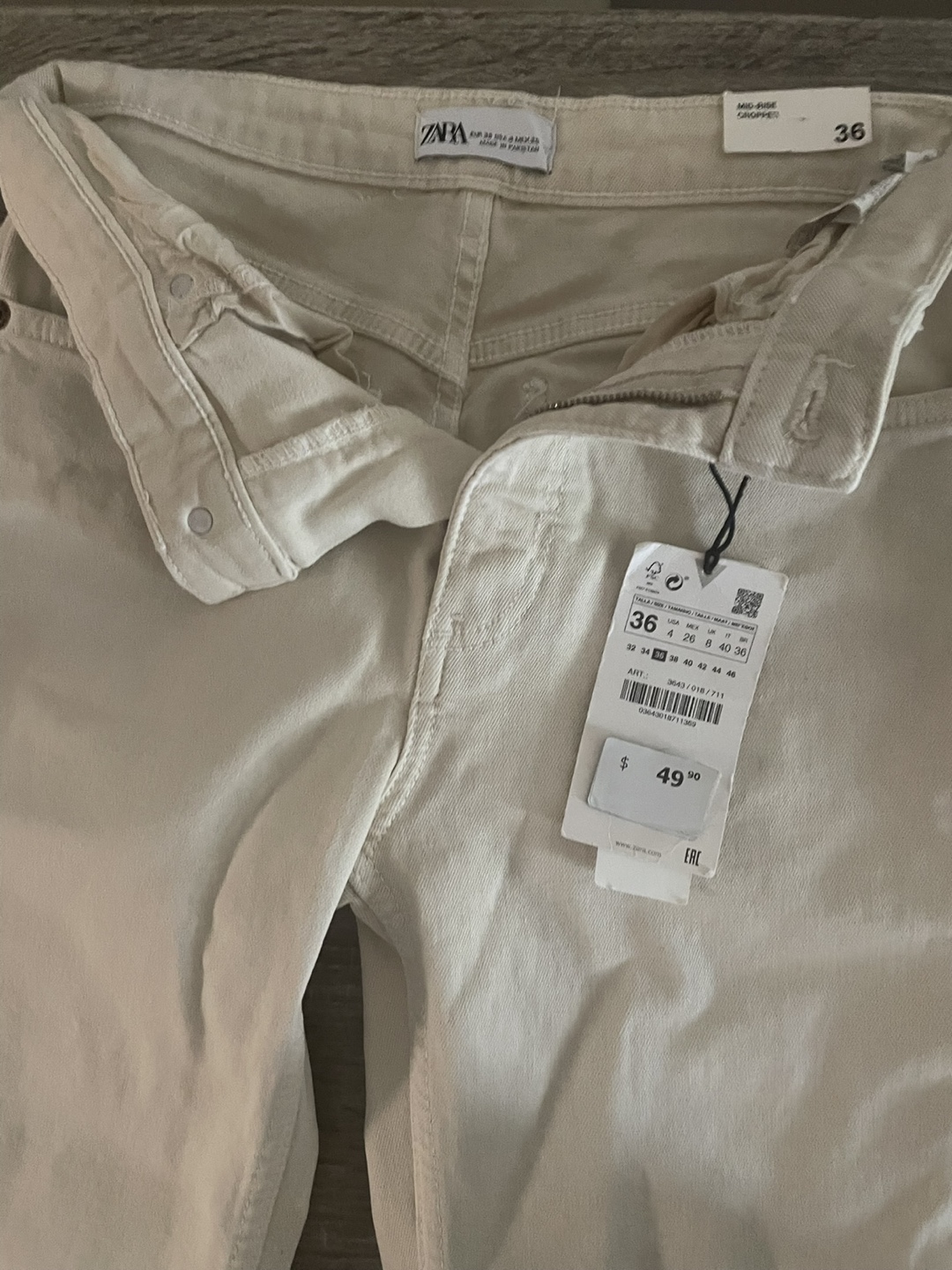 Zara High-Waisted Flare Jeans - Size 36 - Off-White