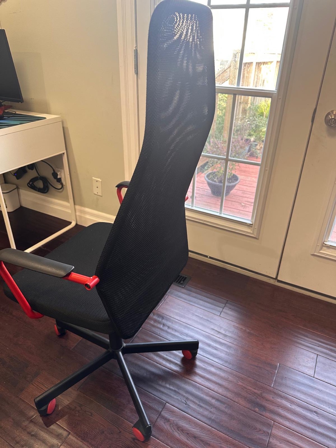 Gaming Office Chair - Black and Red - photo 2