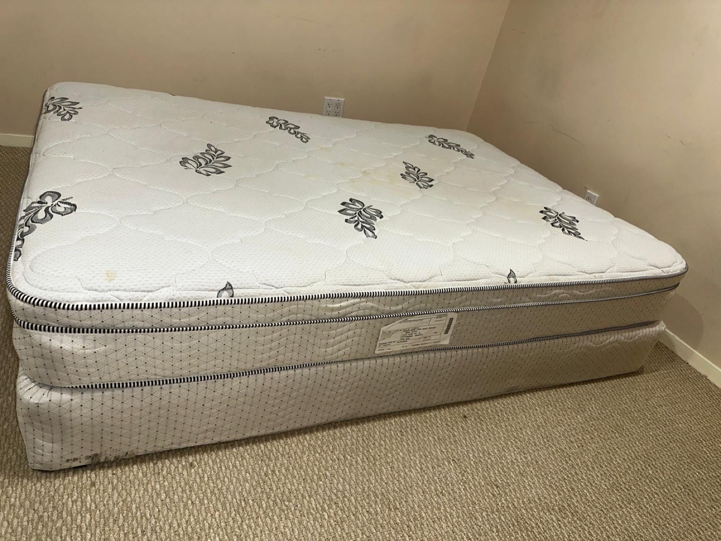 Queen Mattress Set