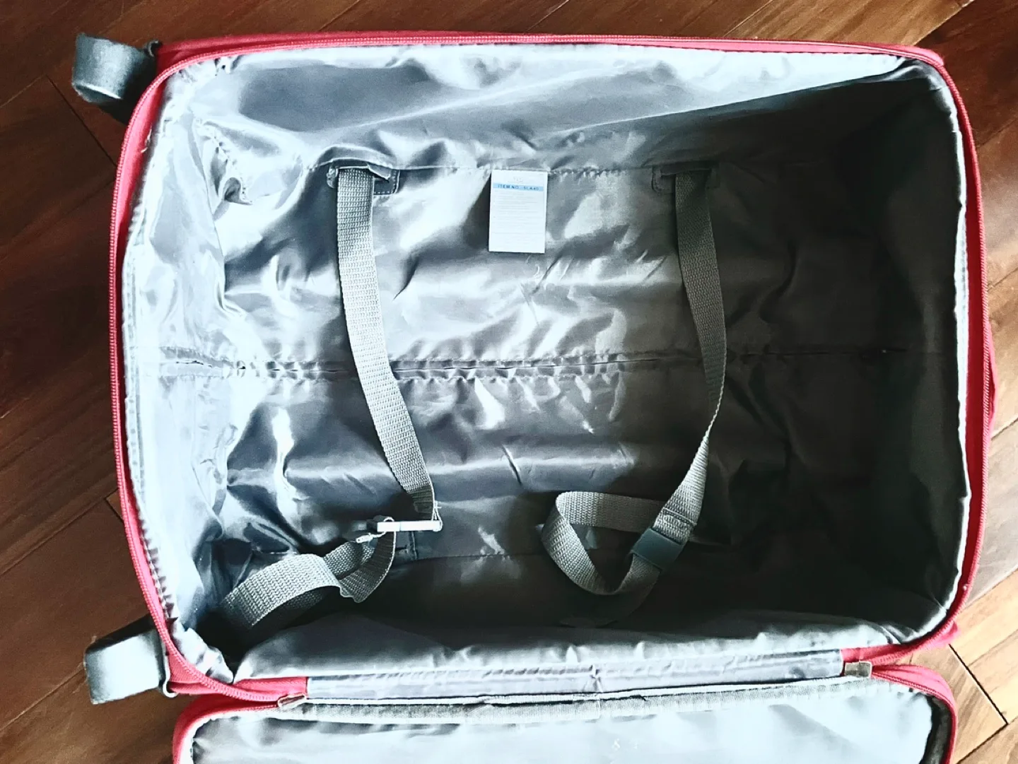 ELLE Carry-On Suitcase - Red image indicator(3)