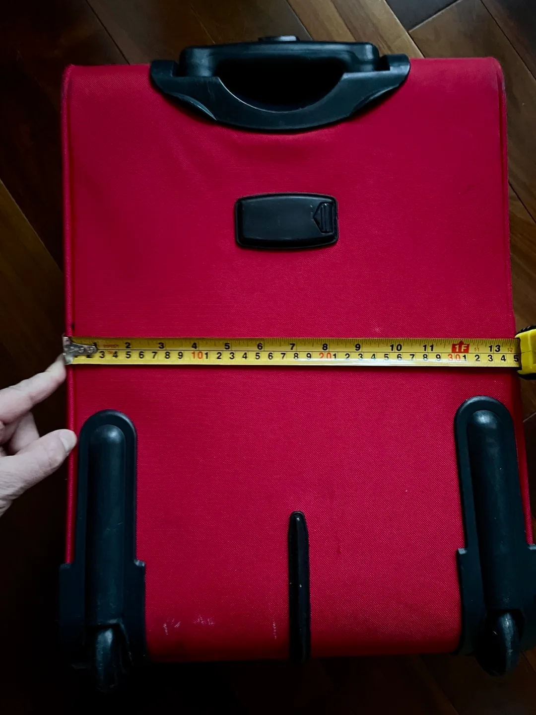 ELLE Carry-On Suitcase - Red image indicator(9)