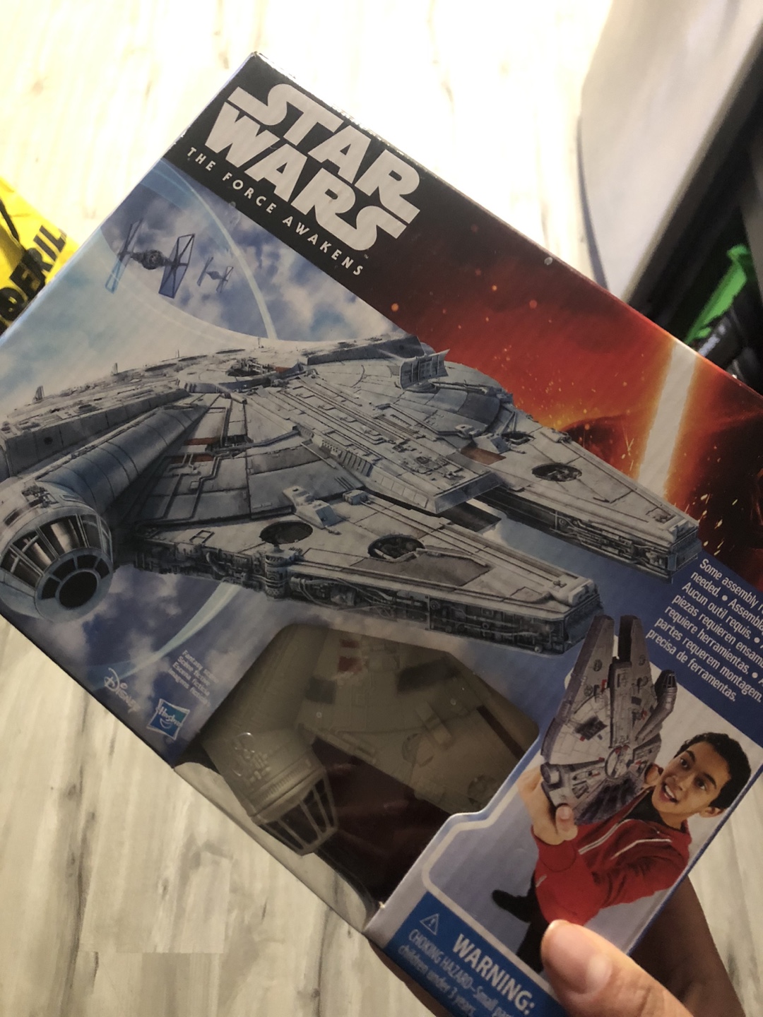 Star Wars The Force Awakens Millennium Falcon RC Airplane - photo 3