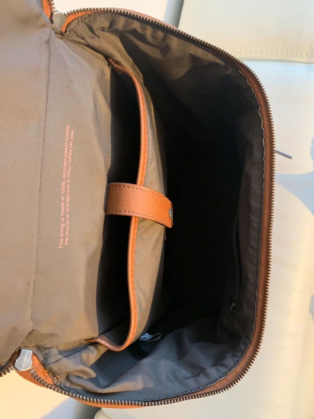 Matt & Nat DEAN-Vegan Leather Backpack image indicator(8)