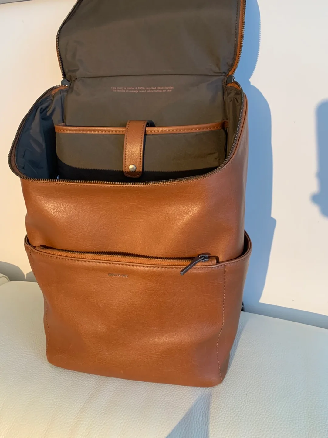 Matt & Nat DEAN-Vegan Leather Backpack image indicator(7)