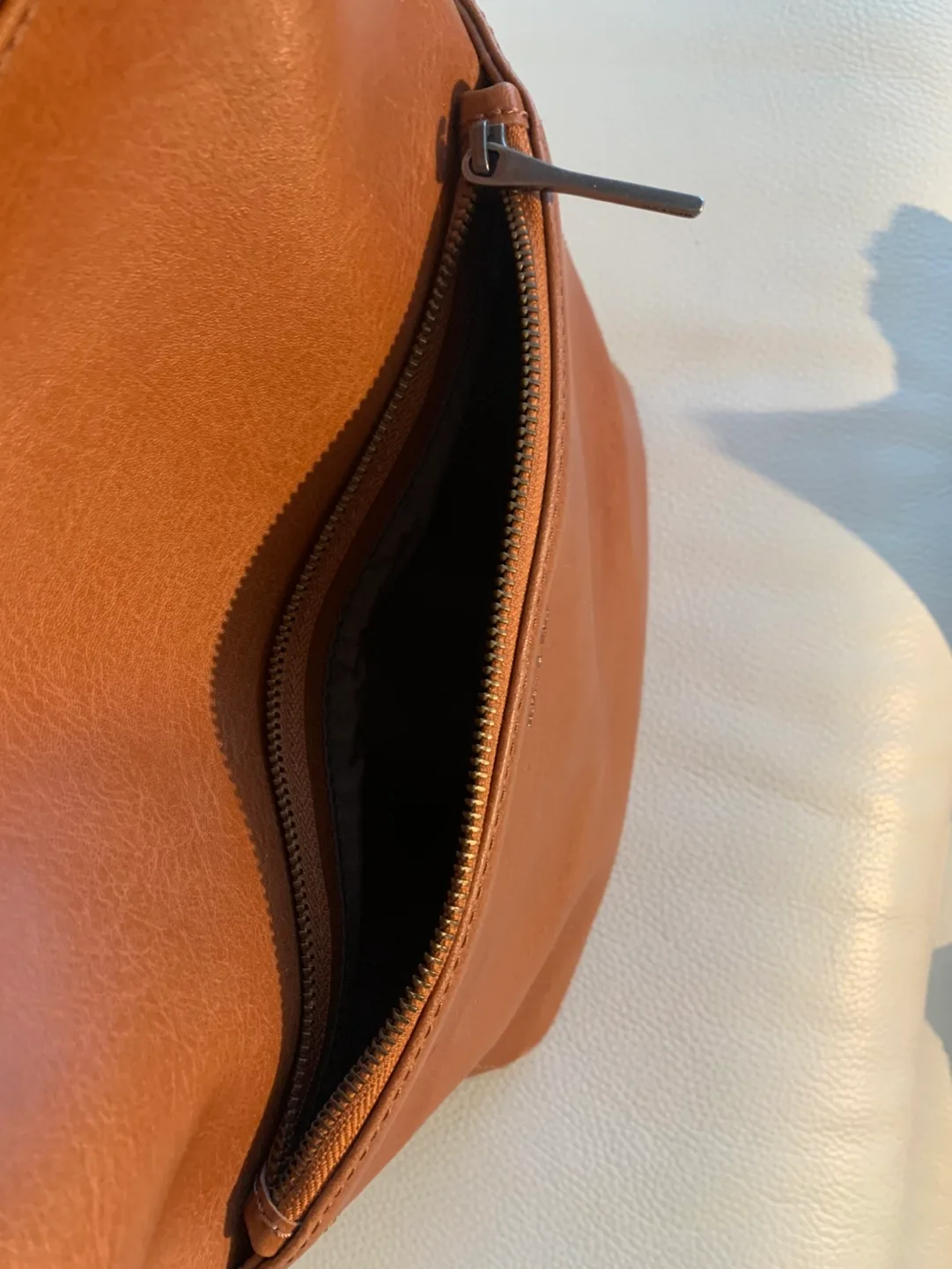 Matt & Nat DEAN-Vegan Leather Backpack image indicator(9)