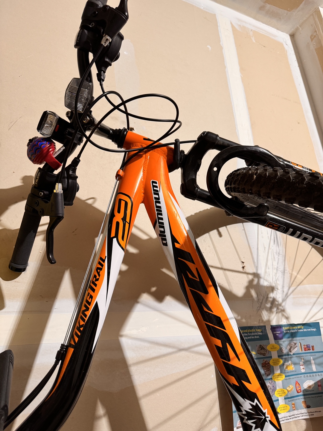 Hyper 26" Mountain Bike + Bell Helmet + Zephyr Bicycle Pump - photo 2
