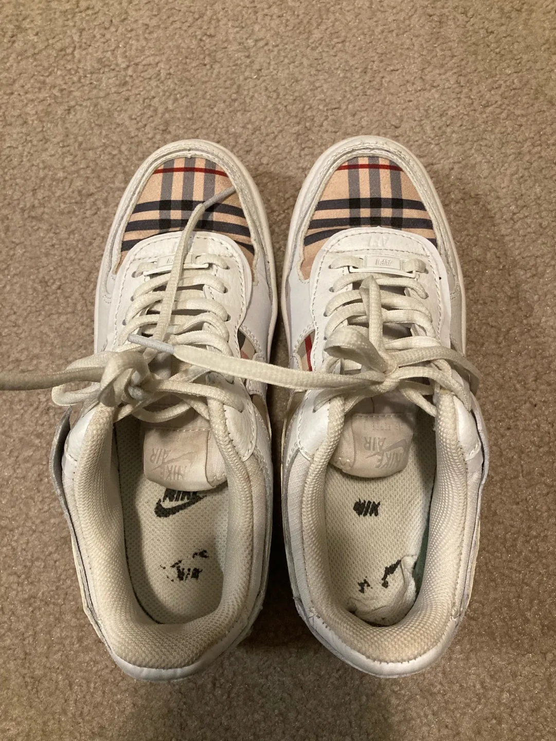 Women’s Nike Shoes Size 7US image indicator(4)