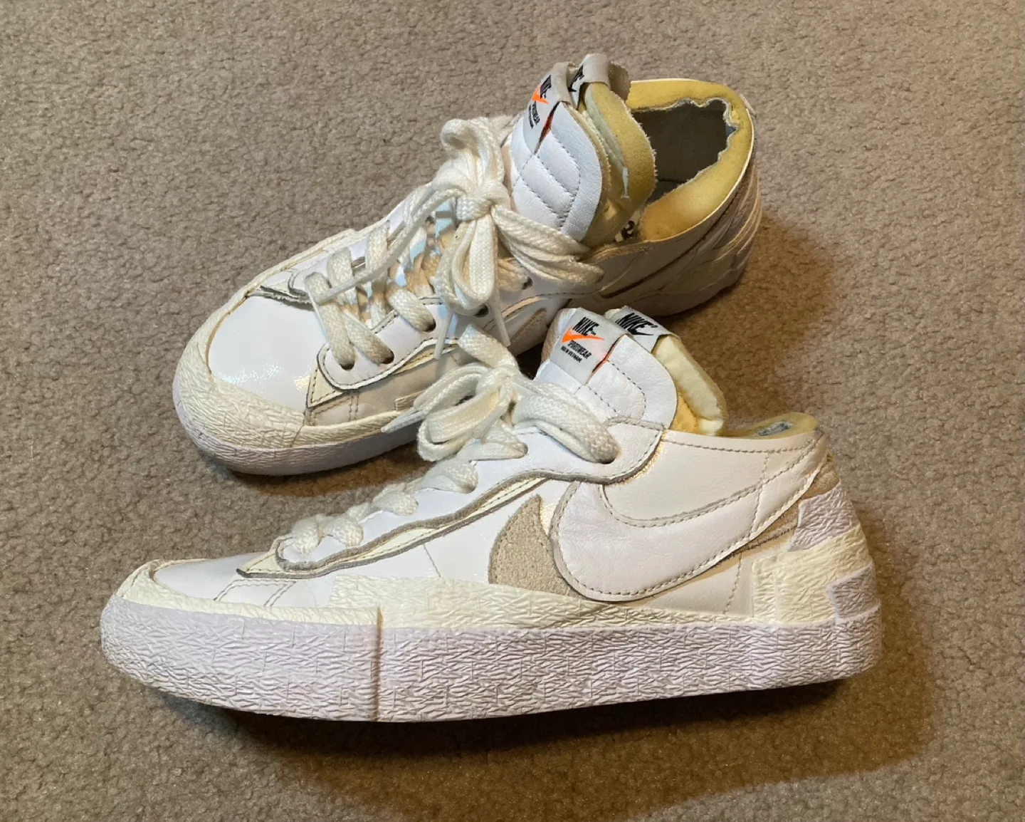 Nike Blazer Low Sacai Patent Leather image indicator(2)