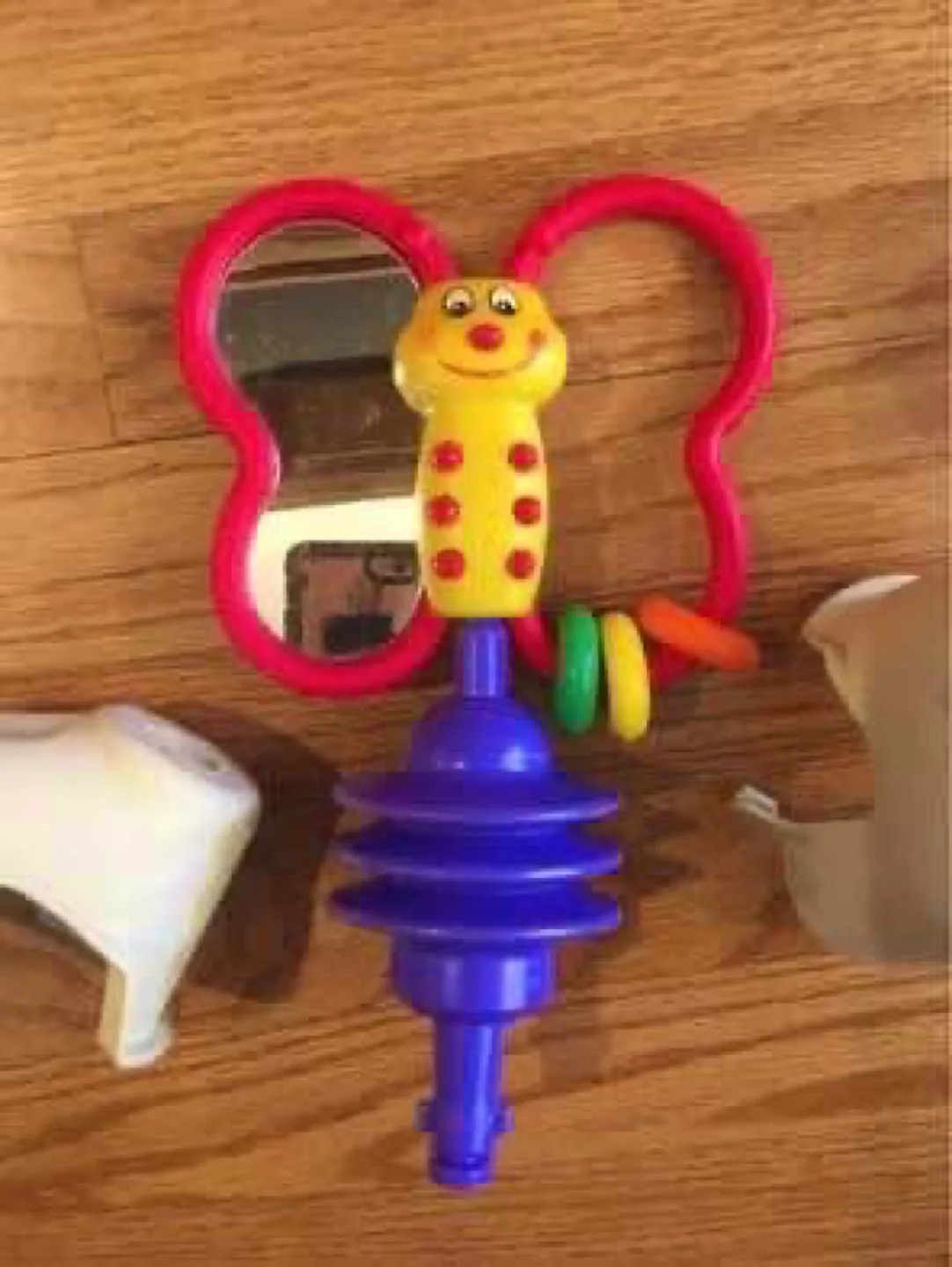 Universal high chair toys   Keeps food off the floor image indicator(2)