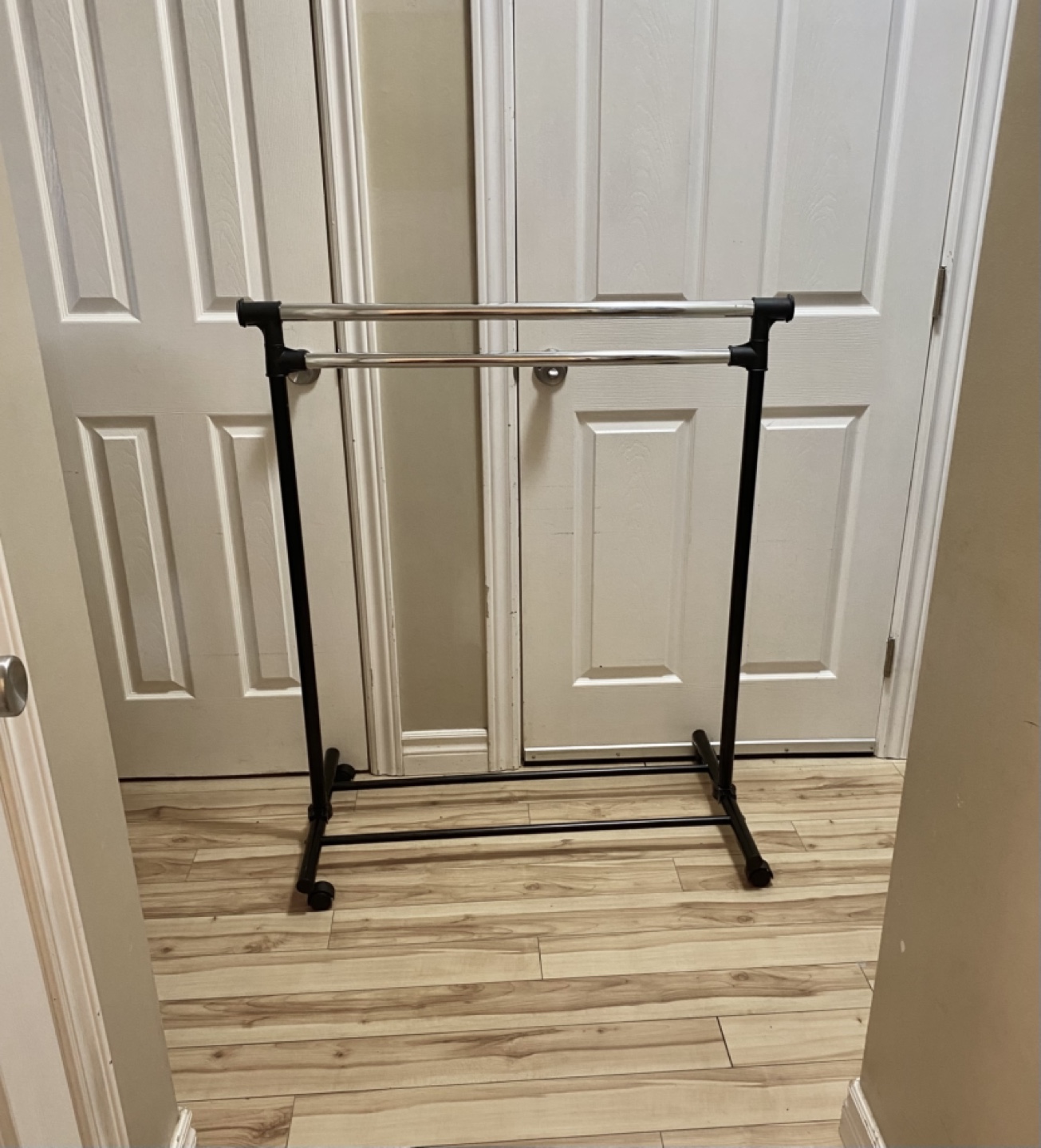 2 Tier Garment Rack - photo 3