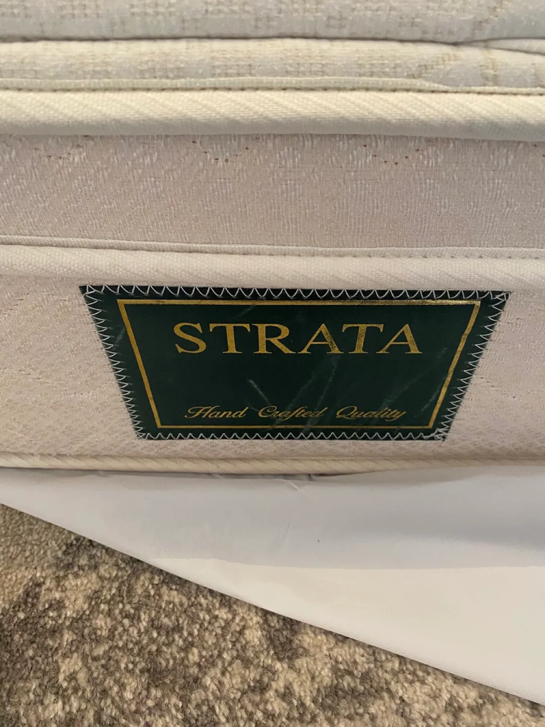 Queen Mattress - Strata Hand Crafted image indicator(4)