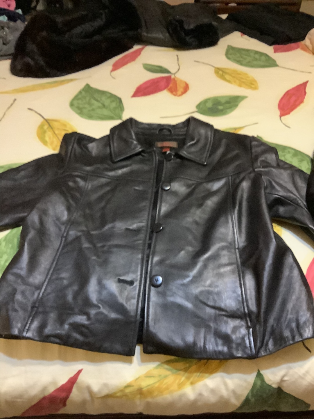 Women's Black Leather Jacket with Faux Fur Collar - Size M/L - photo 5