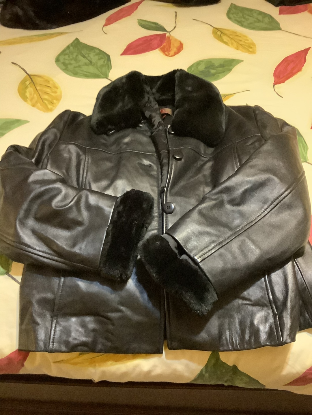 Women's Black Leather Jacket with Faux Fur Collar - Size M/L - photo 2