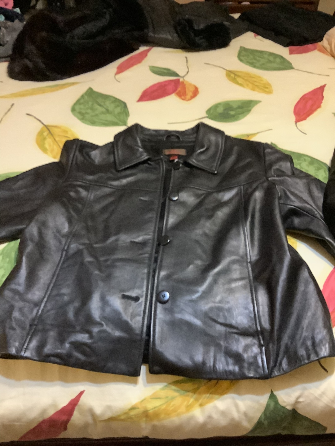 Women's Black Leather Jacket with Faux Fur Collar - Size M/L - photo 4