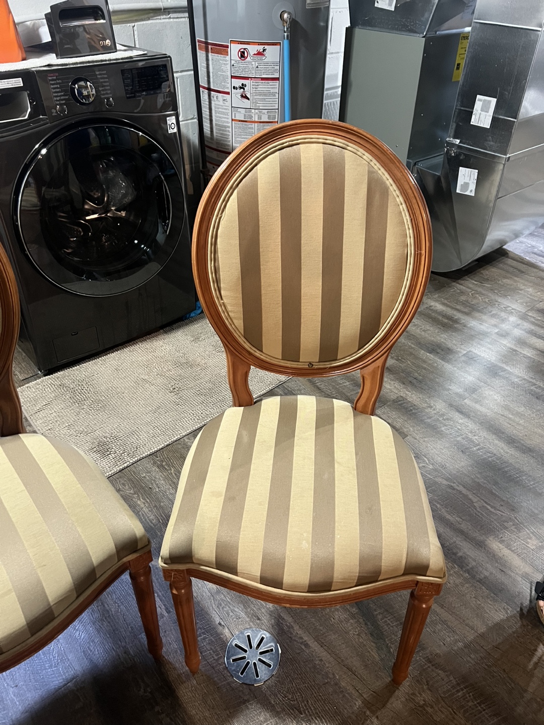 8 Dining Chairs. Will sell individually - photo 4