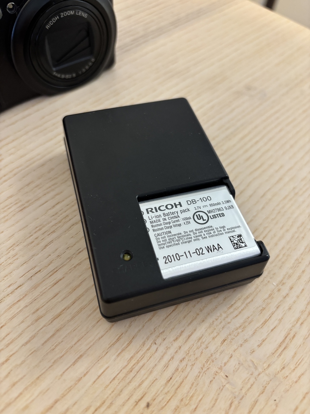 Ricoh CX4 Digital Camera with Charger - photo 2