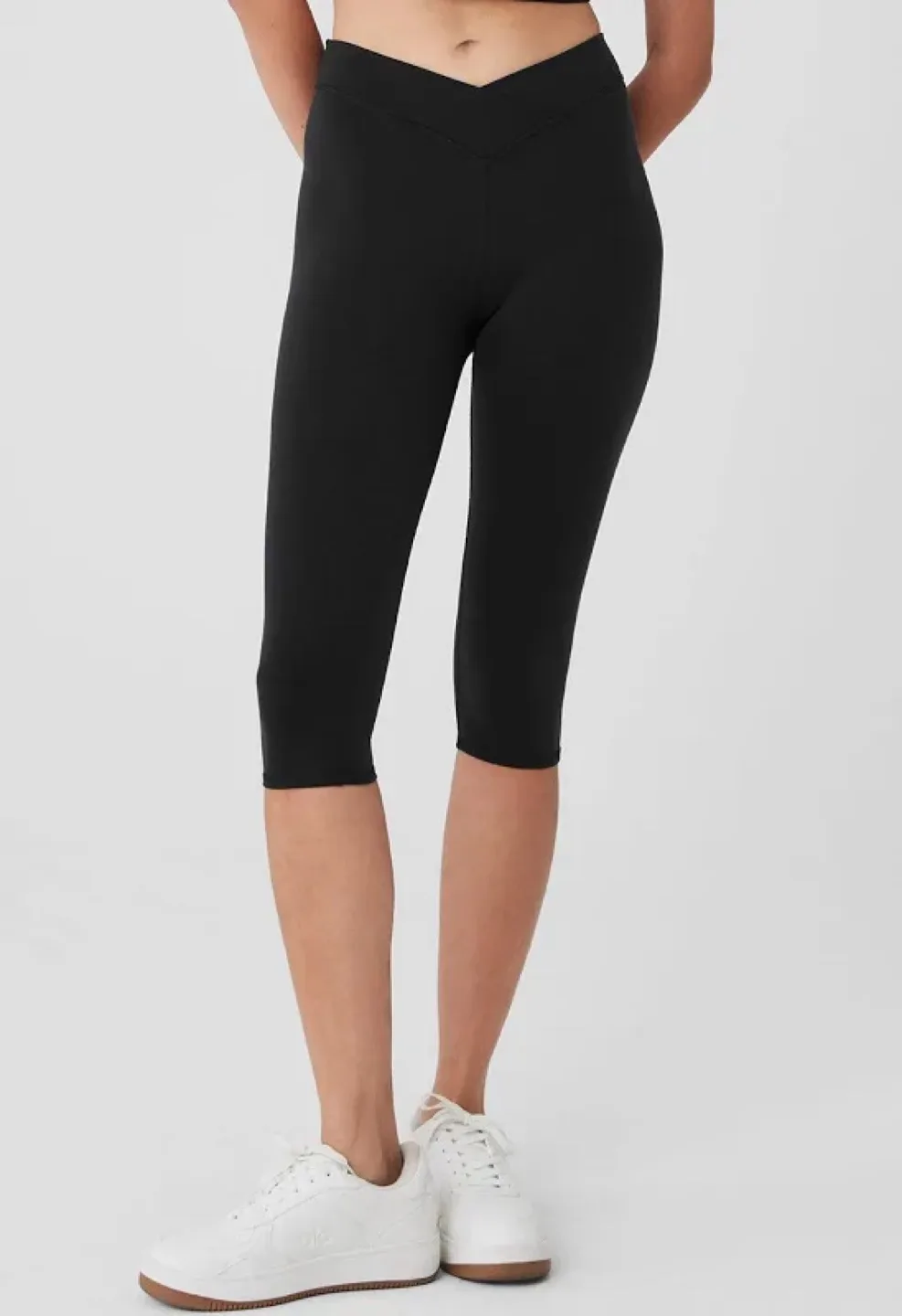 Alo Yoga Black 90’s Airbrush Capri Leggings - Size Small thumbnail