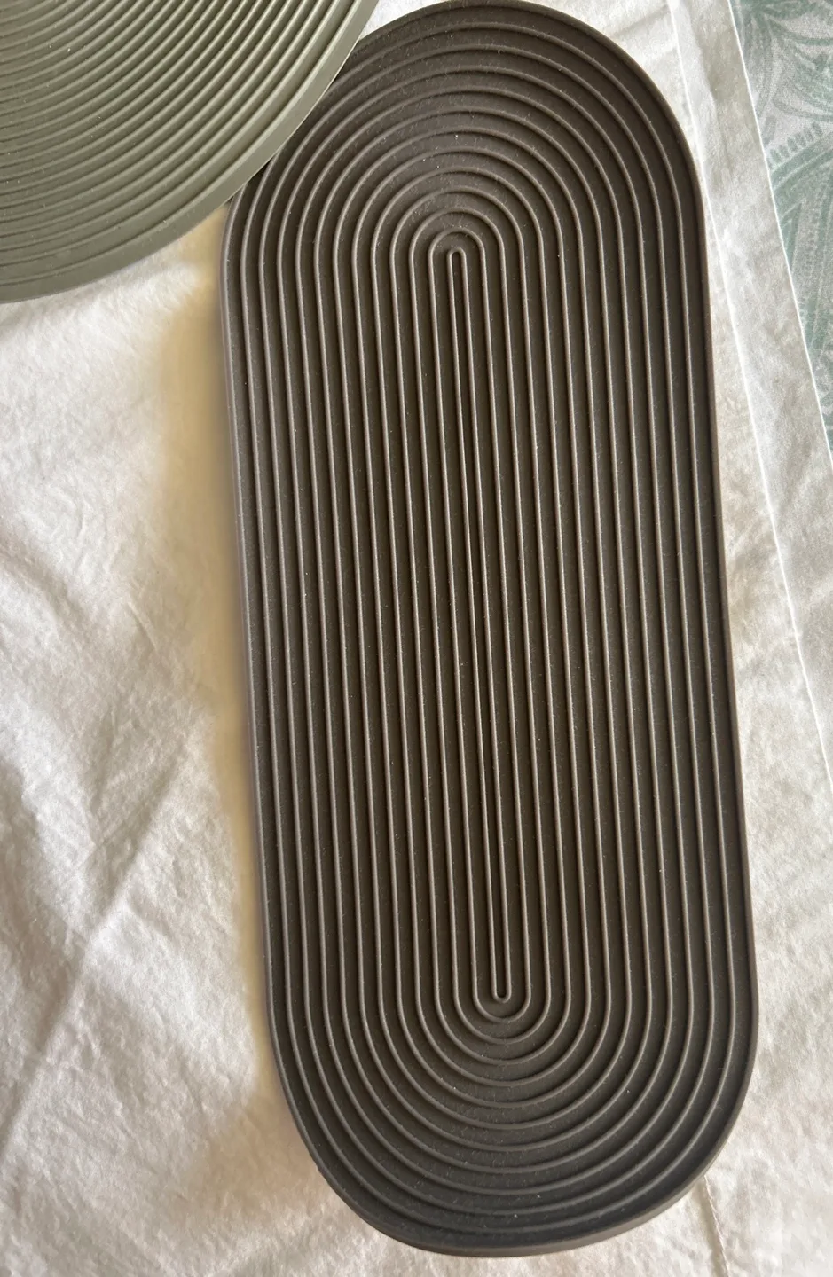 Dyson Airwrap & Curtis Stone Silicone Mat image indicator(3)