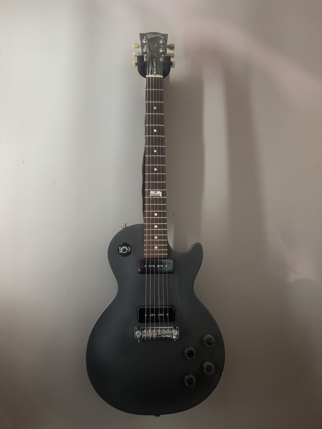 Gibson guitar