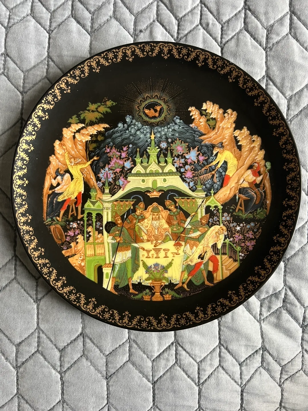 Gorgeous Collectible Decorative Numbered Plate image indicator(4)